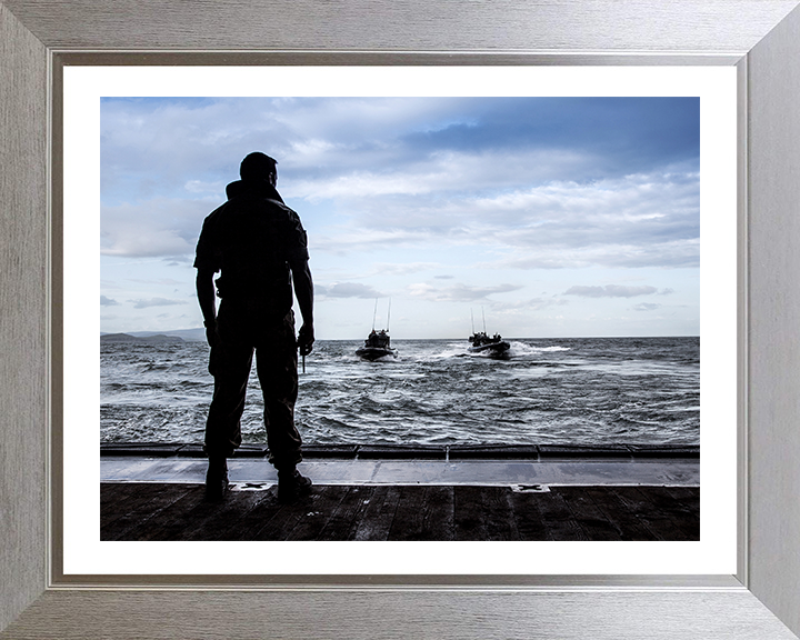 Royal Marines Commando amphibious assault teams Photo Print Hampshire Prints 10 x 8 Silver Frame Yes