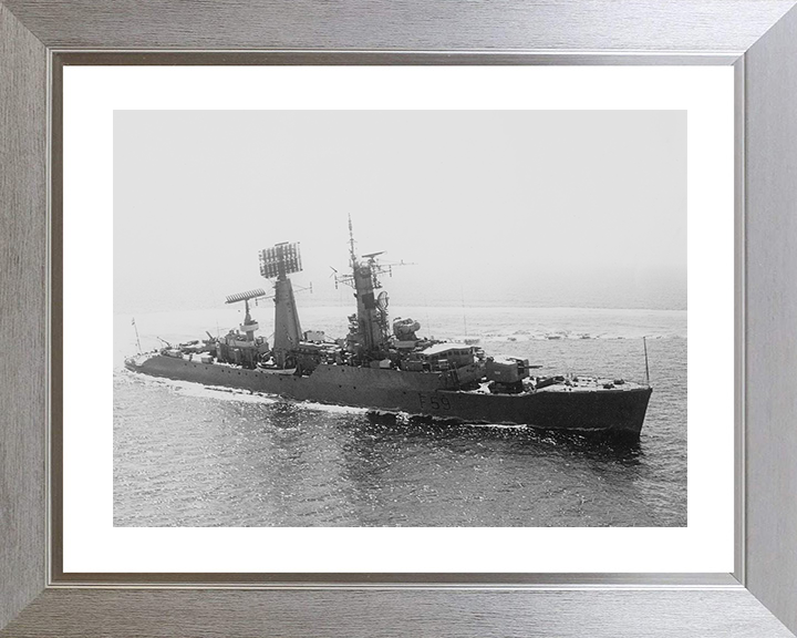 HMS Chichester (F59) Royal Navy Salisbury Class Frigate Turning to Port Photo Print Wall Art Decor Posters, Prints, & Visual Artwork Hampshire Prints 10 x 8 Silver Frame Yes