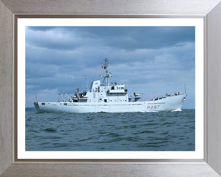 HMS Guernsey P297 Royal Navy Island class Patrol Vessel Photo Print or Framed Photo Print - Hampshire Prints