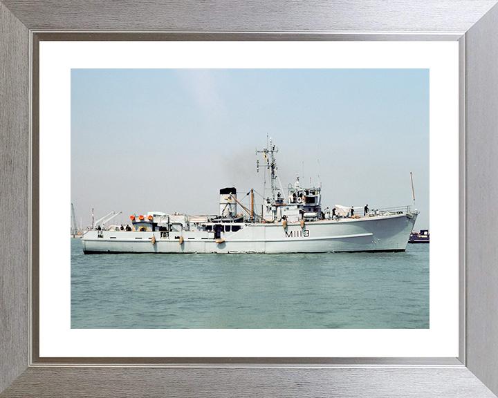 HMS Brereton (M1113) Royal Navy Ton Class Minesweeper Coming Alongside Photo Print Wall Art Decor Posters, Prints, & Visual Artwork Hampshire Prints 10 x 8 Silver Frame Yes