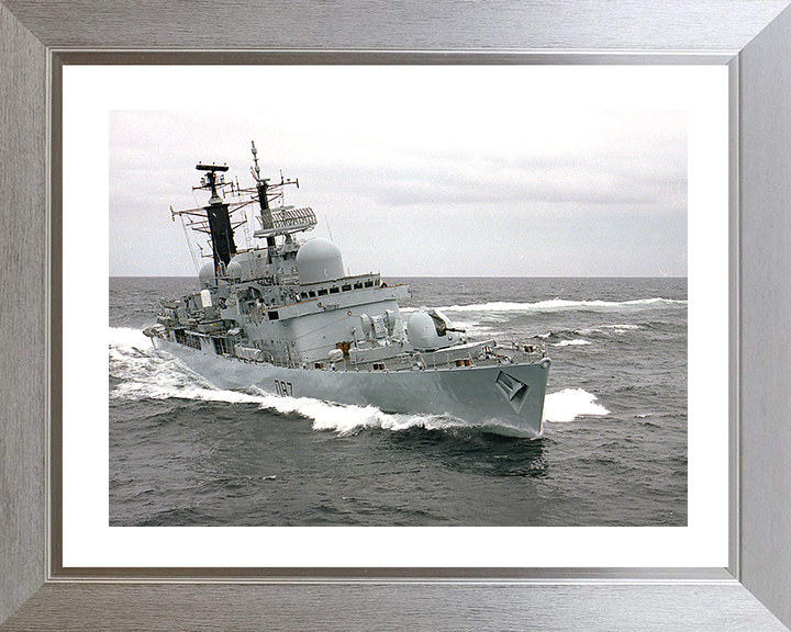 HMS Newcastle (D87) Photo Print - Underway 1999 - Royal Navy Type 42 Destroyer