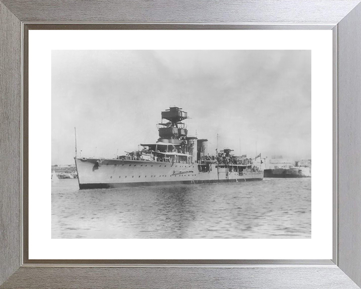 HMS Curlew (D42) Royal Navy C Class Cruiser Port Bow View Photo Print Wall Art Decor Posters, Prints, & Visual Artwork Hampshire Prints 10 x 8 Silver Frame Yes