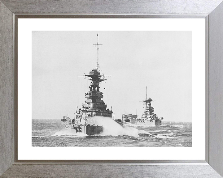 HMS Barham (04) Royal Navy Queen Elizabeth Class Battleship At Sea Photo Print Wall Art Decor Posters, Prints, & Visual Artwork Hampshire Prints 10 x 8 Silver Frame Yes