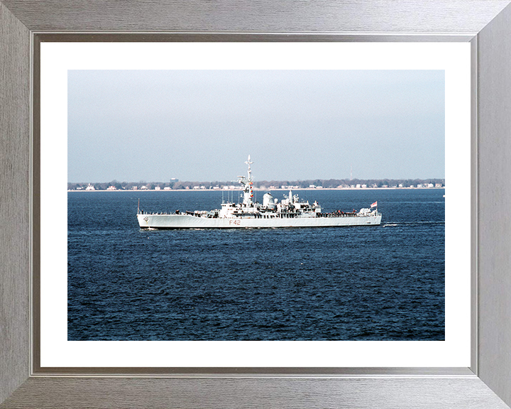 HMS Phoebe (F42) Photo Print - Virgina 1990 - Royal Navy Leander Class Frigate Hampshire Prints 10 x 8 Silver Frame Yes