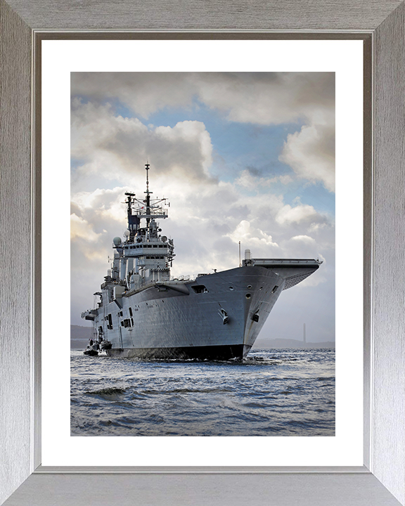 HMS Ark Royal (R07) Royal Navy Invincible Class Aircraft Carrier On the Clyde Photo Print Wall Art Decor Posters, Prints, & Visual Artwork Hampshire Prints 10 x 8 Silver Frame Yes
