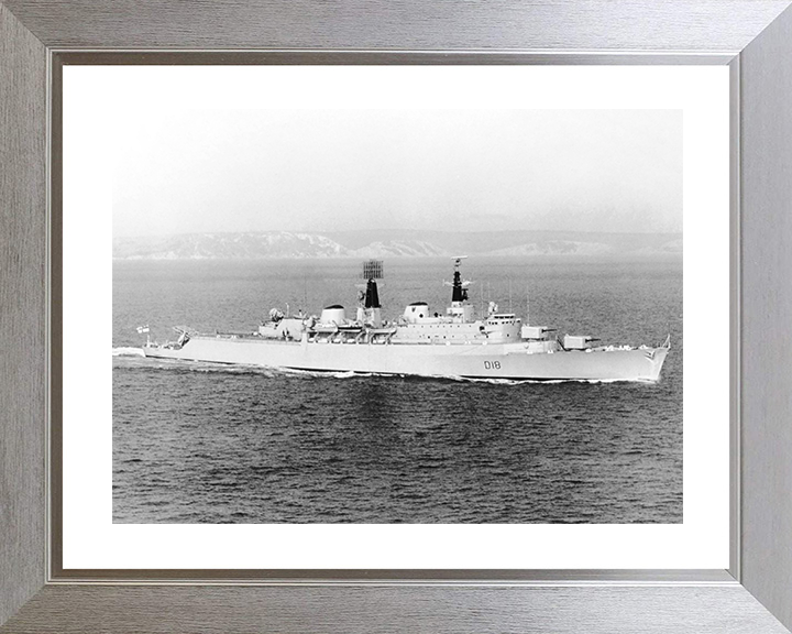 HMS Antrim (D18) Royal Navy County Class Destroyer Underway Photo Print Wall Art Decor Posters, Prints, & Visual Artwork Hampshire Prints 10 x 8 Silver Frame Yes