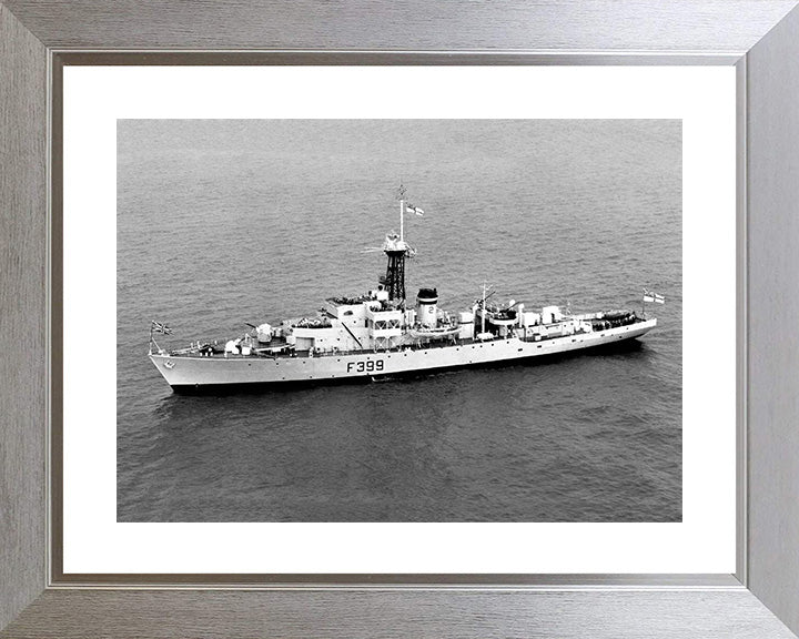 HMS Tintagel Castle K459 Royal Navy Castle class corvette Photo Print or Framed Print - Hampshire Prints