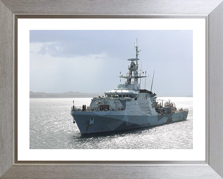 HMS Medway (P223) Photo Print - Entering Harbour 2025 - Royal Navy River Class Patrol Vessel Hampshire Prints 10 x 8 Silver Frame Yes
