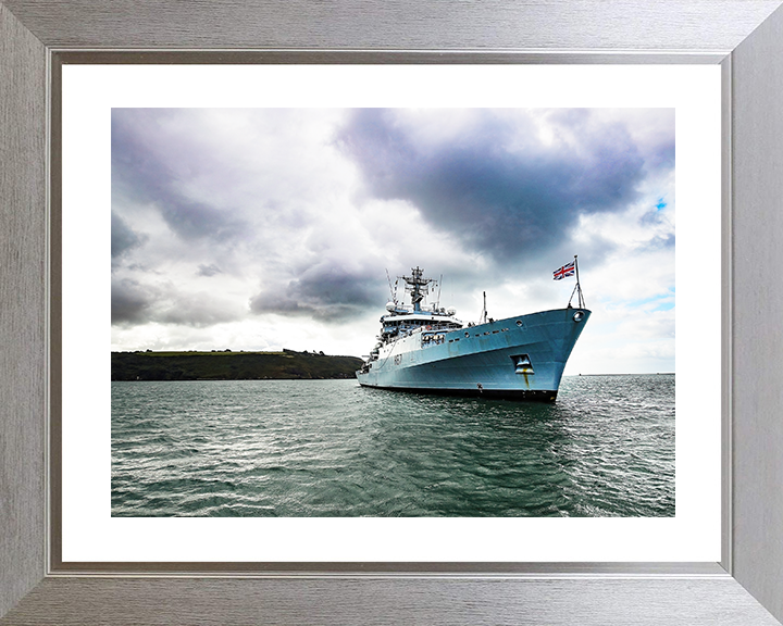 HMS Echo (H87) Royal Navy Echo Class Survey Vessel At Anchor Photo Print Wall Art Decor Posters, Prints, & Visual Artwork Hampshire Prints 10 x 8 Silver Frame Yes
