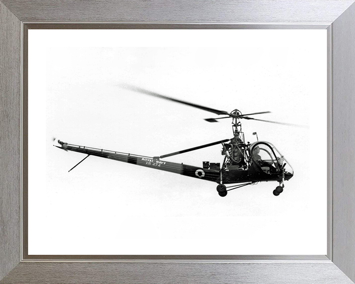 Hiller UH-12E Helicopter 1953 Photo Print - Royal Navy Aircraft Hampshire Prints 10 x 8 Silver Frame Yes