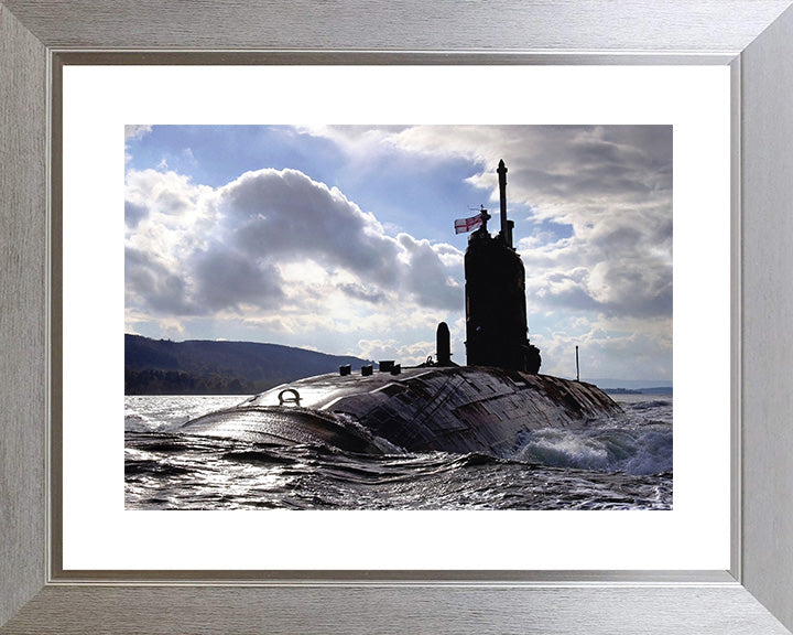 HMS Superb S109 Submarine | Photo Print | Framed Print | Swiftsure Class | Royal Navy Hampshire Prints