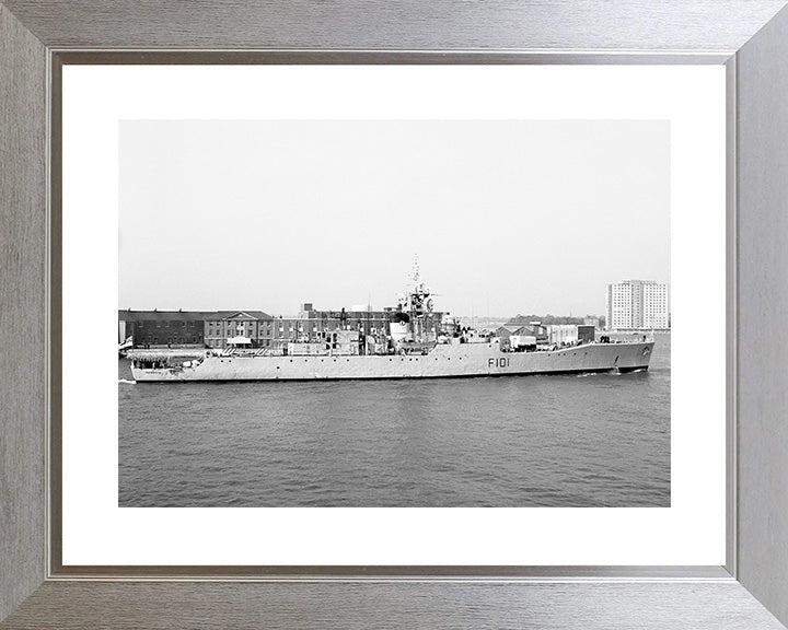 HMS Yarmouth F101 | Photo Print | Framed Print | Rothesay Class | Frigate | Royal Navy Hampshire Prints