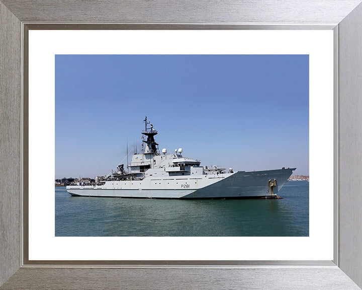 HMS Tyne P281 Royal Navy River class patrol vessel Photo Print or Framed Print - Hampshire Prints