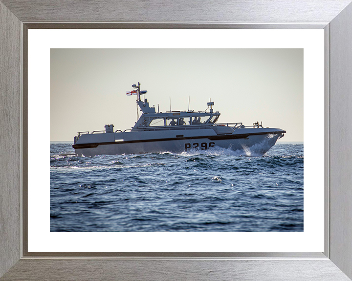 HMS Dagger (P296) Royal Navy Cutlass Class Patrol Vessel Starboard View Photo Print Wall Art Decor Posters, Prints, & Visual Artwork Hampshire Prints 10 x 8 Silver Frame Yes