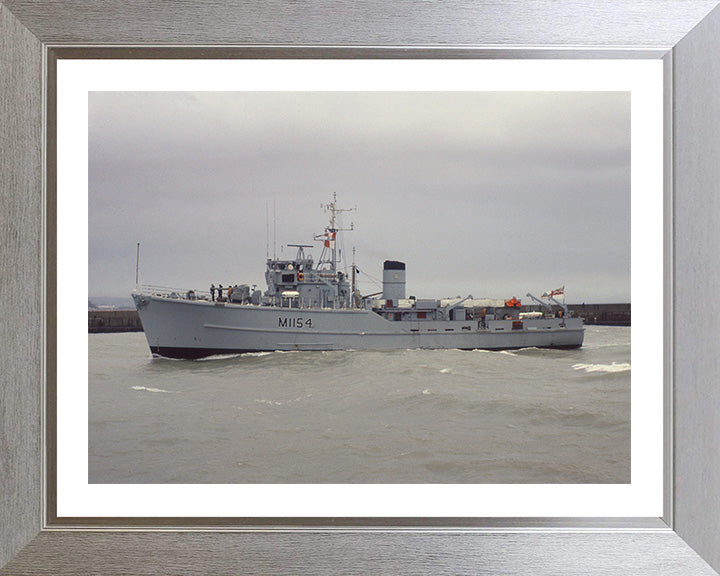 HMS Kellington M1154 | Photo Print | Framed Print | Ton Class | Minesweeper | Royal Navy Hampshire Prints