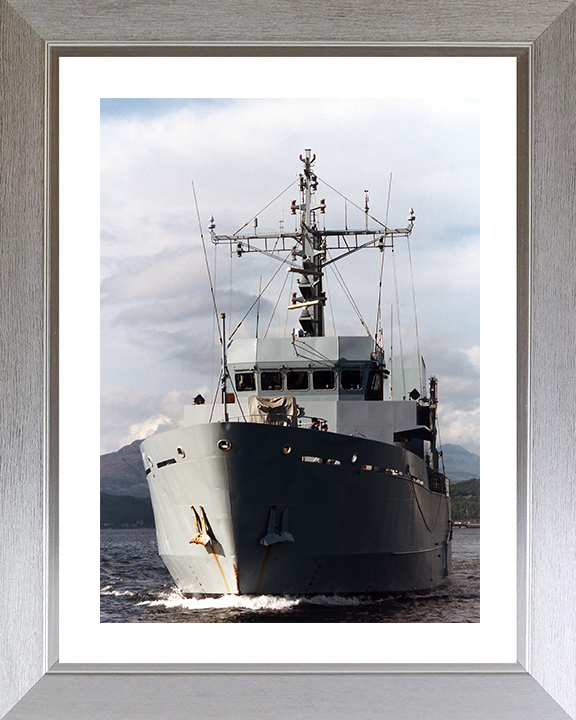 HMS Itchen (M2009) Photo Print - Bow View 1997 - Royal Navy River Class Minesweeper