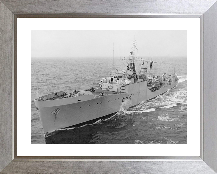 HMS Blackwood (F78) Royal Navy Blackwood Class Frigate Underway Photo Print Wall Art Decor Posters, Prints, & Visual Artwork Hampshire Prints 10 x 8 Silver Frame Yes