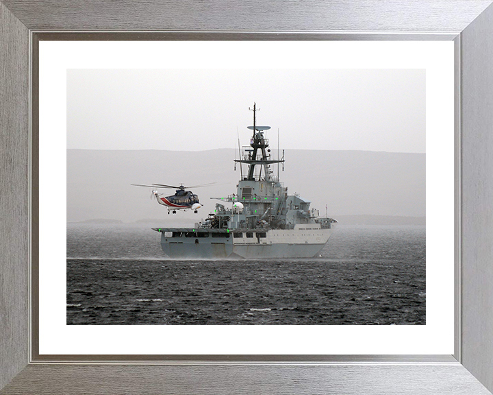 HMS Clyde (P257) Photo Print - With Helicopter 2014 - Royal Navy River Class Patrol Vessel Posters, Prints, & Visual Artwork Hampshire Prints 10 x 8 Silver Frame Yes