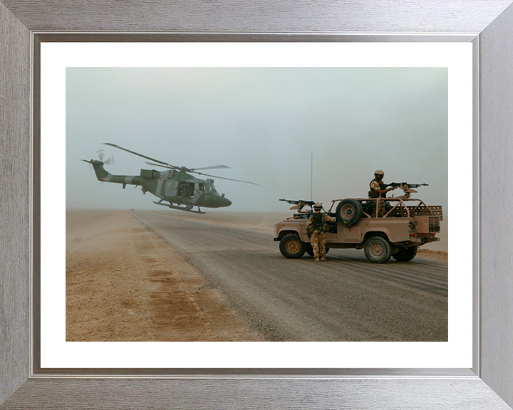 Army Air Corps Lynx Helicopter Basra Photo Print - British Army Hampshire Prints 10 x 8 Silver Frame Yes