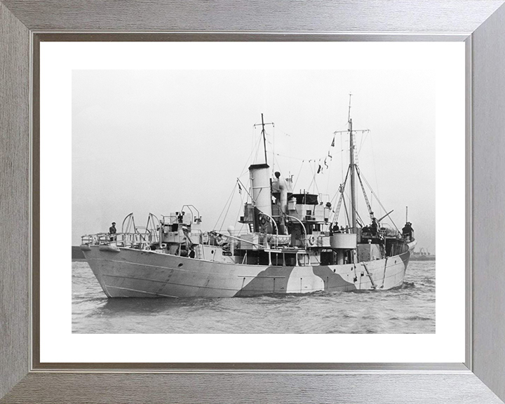 HMS Bream (T306) Royal Navy Fish Class Trawler Port Side View Photo Print Wall Art Decor Posters, Prints, & Visual Artwork Hampshire Prints 10 x 8 Silver Frame Yes