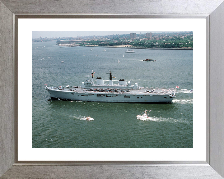HMS Ark Royal (R07) Royal Navy Invincible Class Aircraft Carrier New York 1986 Photo Print Wall Art Decor Posters, Prints, & Visual Artwork Hampshire Prints 10 x 8 Silver Frame Yes