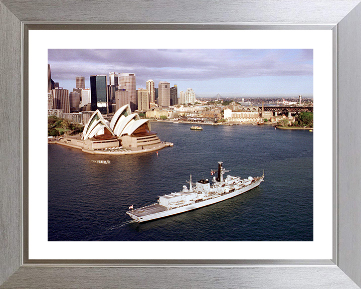 HMS Sutherland (F81) Photo Print - Sydney Harbour 2000 - Royal Navy Type 23 Frigate
