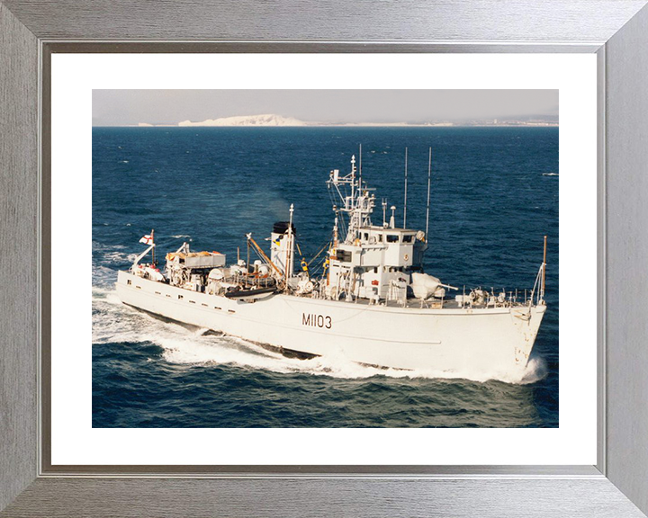 HMS Alfriston (M1103) Royal Navy Ton Class Minesweeper Warship Starboard Bow View Photo Print Wall Art Decor Posters, Prints, & Visual Artwork Hampshire Prints 10 x 8 Silver Frame Yes