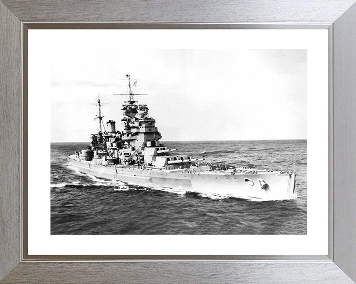HMS Duke of York (17) Royal Navy King George V Class Battleship Starboard Bow View Photo Print Wall Art Decor Posters, Prints, & Visual Artwork Hampshire Prints 10 x 8 Silver Frame Yes