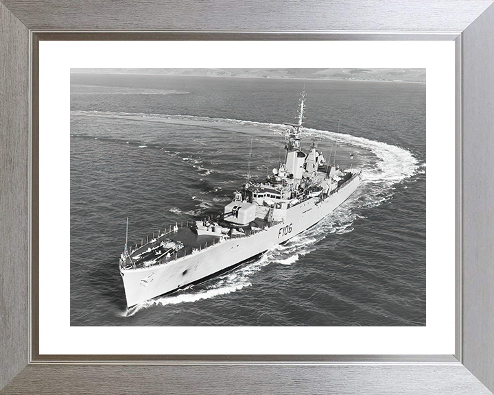 HMS Brighton (F106) Royal Navy Rothesay Class Frigate Hard Turn Photo Print Wall Art Decor Posters, Prints, & Visual Artwork Hampshire Prints 10 x 8 Silver Frame Yes