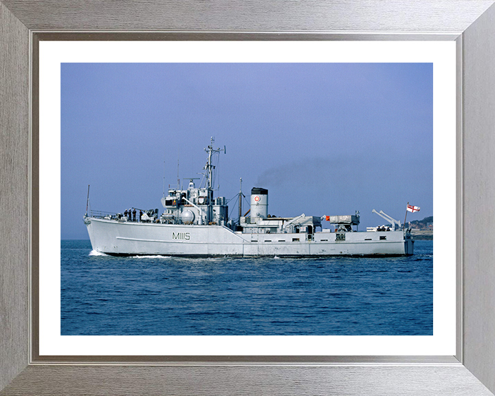 HMS Bronington M1115 | Photo Print | Framed Print | Ton Class | Minesweeper | Royal Navy Hampshire Prints