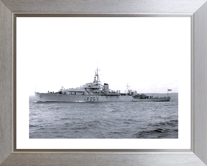 HMS Helmsdale (F253) Photo Print - Port Side View - Royal Navy River Class Frigate Posters, Prints, & Visual Artwork Hampshire Prints 10 x 8 Silver Frame Yes