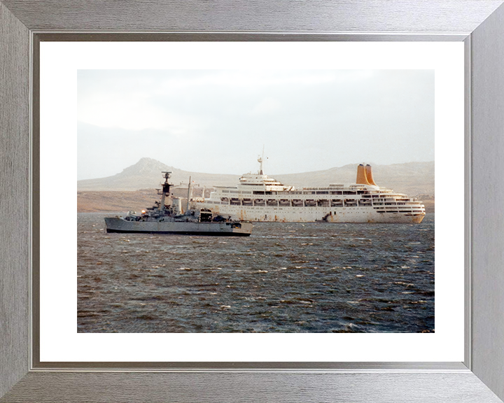 HMS Andromeda (F57) Royal Navy Leander Class Frigate Falklands 1982 Photo Print Wall Art Decor Posters, Prints, & Visual Artwork Hampshire Prints 10 x 8 Silver Frame Yes