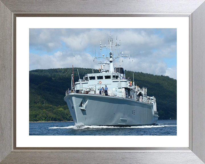 HMS Atherstone (M38) Royal Navy Hunt Class Mine Warfare Vessel Low Port Bow View Photo Print Wall Art Decor Posters, Prints, & Visual Artwork Hampshire Prints 10 x 8 Silver Frame Yes