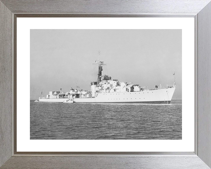 HMS Chequers (R61) Royal Navy C Class Destroyer Starboard Beam View Photo Print Wall Art Decor Posters, Prints, & Visual Artwork Hampshire Prints 10 x 8 Silver Frame Yes
