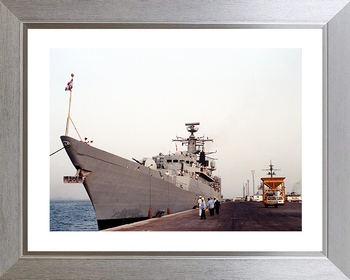 HMS Chatham (F87) Royal Navy Type 22 Frigate Alongside Bahrain 1992 Photo Print Wall Art Decor Posters, Prints, & Visual Artwork Hampshire Prints 10 x 8 Silver Frame Yes