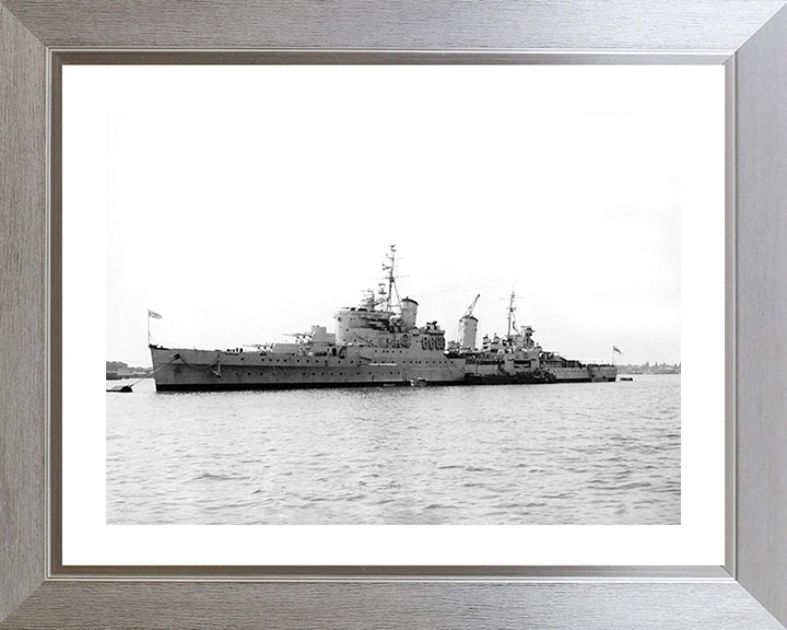 HMS Glasgow (C21) Photo Print - Portsmouth 1947 - Royal Navy Town Class Light Cruiser Posters, Prints, & Visual Artwork Hampshire Prints 10 x 8 Silver Frame Yes