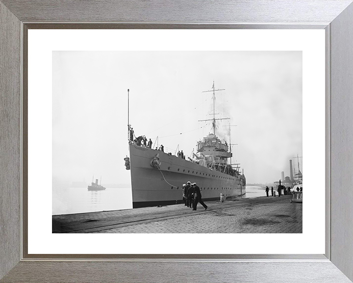 HMS York (90) | Photo Print | Framed Print | York Class | Heavy Cruiser | Royal Navy Hampshire Prints