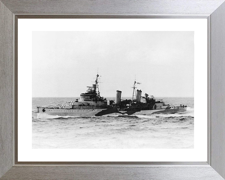 HMS Edinburgh (16) Royal Navy Town Class Light Cruiser Port Side Photo Print Wall Art Decor Posters, Prints, & Visual Artwork Hampshire Prints 10 x 8 Silver Frame Yes