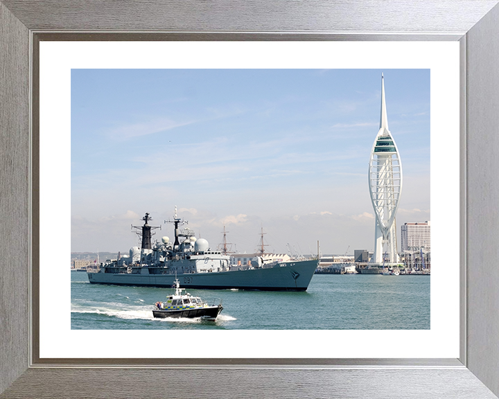 HMS Edinburgh (D97) Royal Navy Type 42 Destroyer Leaving Portsmouth Photo Print Wall Art Decor Posters, Prints, & Visual Artwork Hampshire Prints 10 x 8 Silver Frame Yes