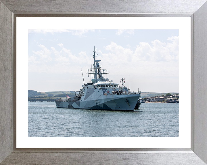 HMS Trent (P224) Photo Print - Entering Devonport 2025 - Royal Navy River Class Patrol Vessel Hampshire Prints 10 x 8 Silver Frame Yes