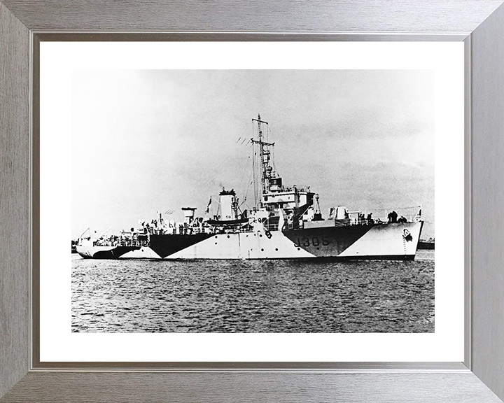 HMS Brave (J305) Royal Navy Algerine Class Minesweeper Starboard Side View Photo Print Wall Art Decor Posters, Prints, & Visual Artwork Hampshire Prints 10 x 8 Silver Frame Yes