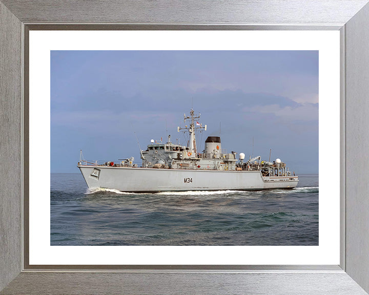 HMS Middleton M34 | Photo Print | Framed Print | Hunt Class | Mine Warfare Vessel | Royal Navy Hampshire Prints