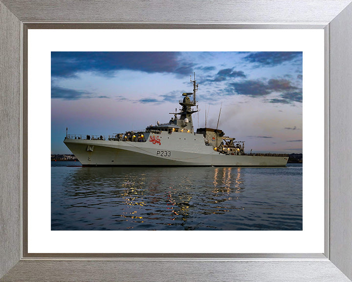 HMS Tamar P233 | Photo Print | Framed Print | River Class | Patrol Vessel | Royal Navy Hampshire Prints