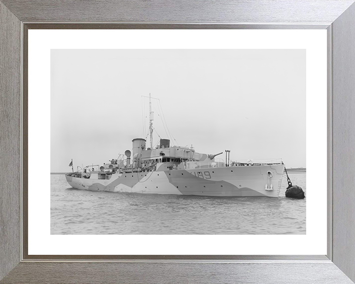 HMS Bergamot (K189) Royal Navy Flower Class Corvette At A Buoy 1942 Photo Print Wall Art Decor Posters, Prints, & Visual Artwork Hampshire Prints 10 x 8 Silver Frame Yes