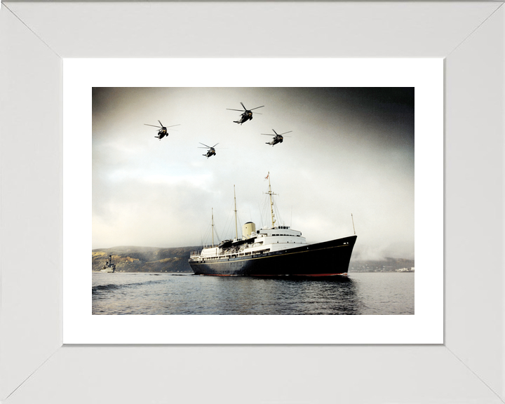 HMY Britannia Royal Yacht 1997 Photo Print - Posters, Prints, & Visual Artwork - by Hampshire Prints (image 4 of 9)