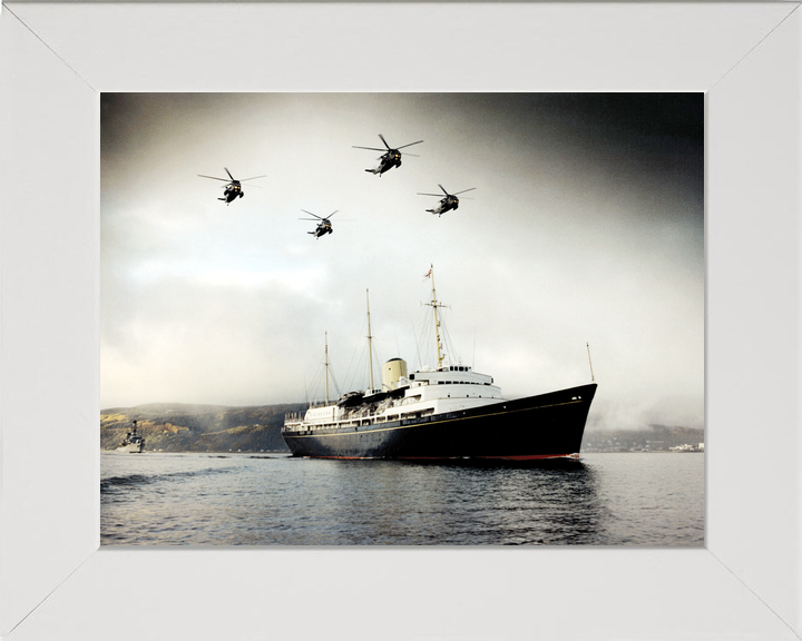 HMY Britannia Royal Yacht 1997 Photo Print - Posters, Prints, & Visual Artwork - by Hampshire Prints (image 5 of 9)