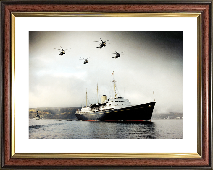 HMY Britannia Royal Yacht 1997 Photo Print - Posters, Prints, & Visual Artwork - by Hampshire Prints (image 8 of 9)