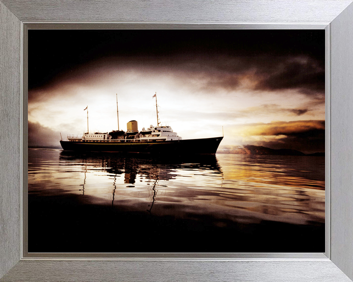 HMY Britannia Royal Yacht 1996 Photo Print - Posters, Prints, & Visual Artwork - by Hampshire Prints (image 7 of 9)