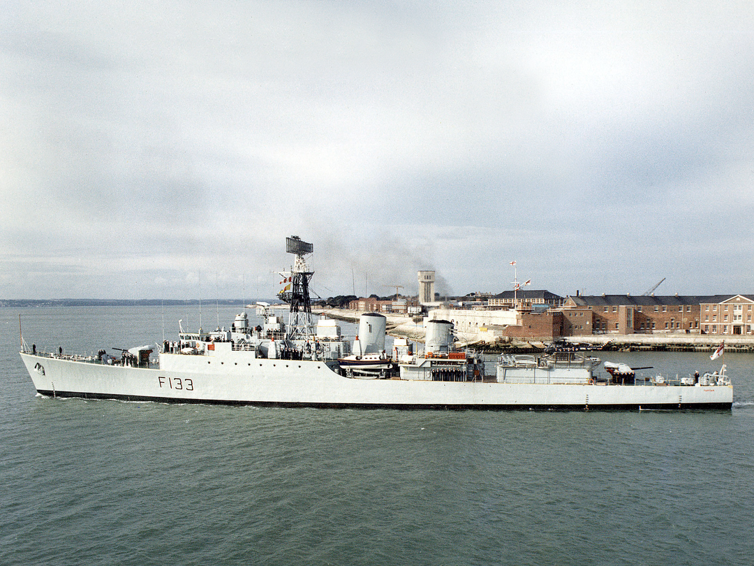 HMS Tartar (F133) Photo Print - Leaving Portsmouth - Royal Navy Tribal Class Frigate