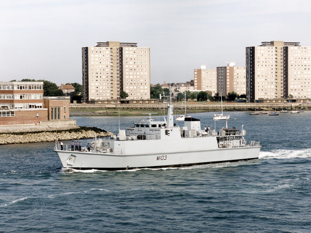 HMS Cromer (M103) Photo Print - Leaving Portsmouth 1999 - Royal Navy Sandown Class Minehunter